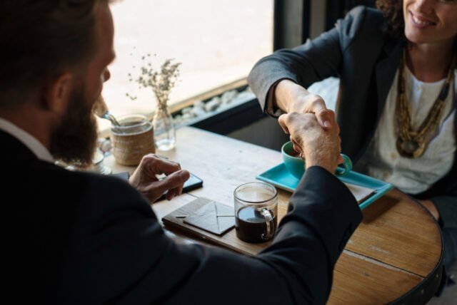 Freelance SEO ou agence : le bon choix pour une TPE/PME