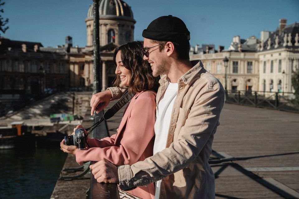 photo couple Paris